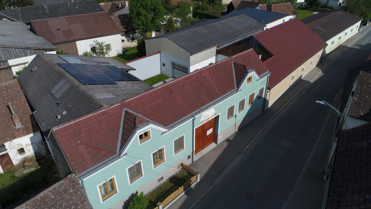 Wohlfuehlhof Bachzelt Hotel Weitersfeld ภายนอก รูปภาพ